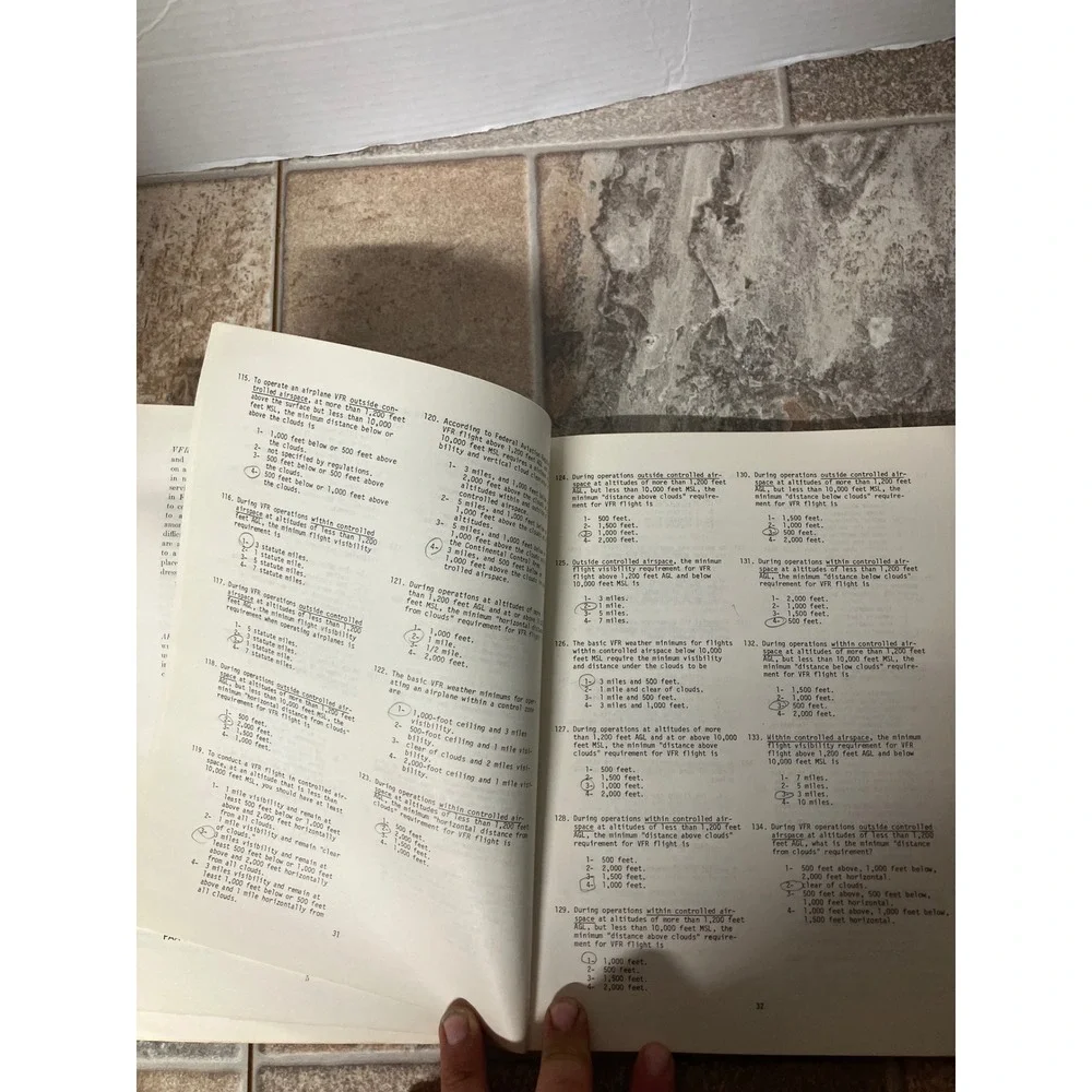 1977 Private Pilot Airplane Written Test Guide FAA Commercial Flight Study Book
